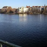 Dalia Janackovo Nabrezi *